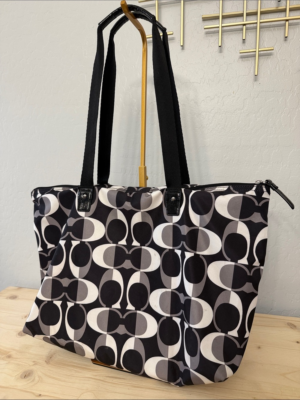 Coach Poppy Glam Signature Tote- no hang tag - Picture 11 of 11